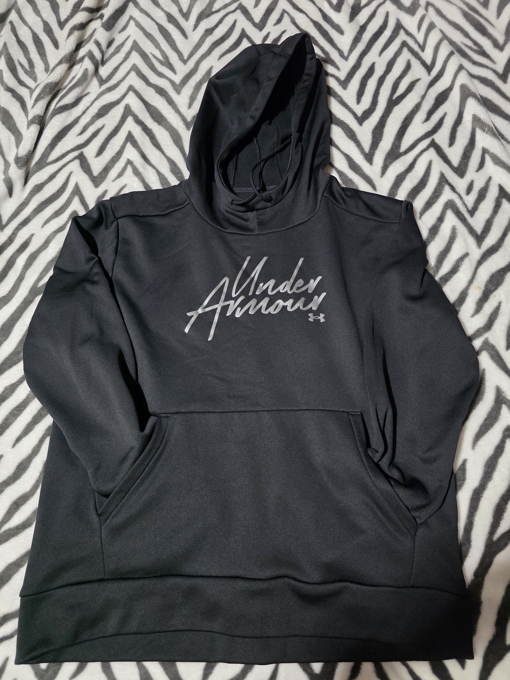 Under Armour Women's Black Hoodie Sweatshirt